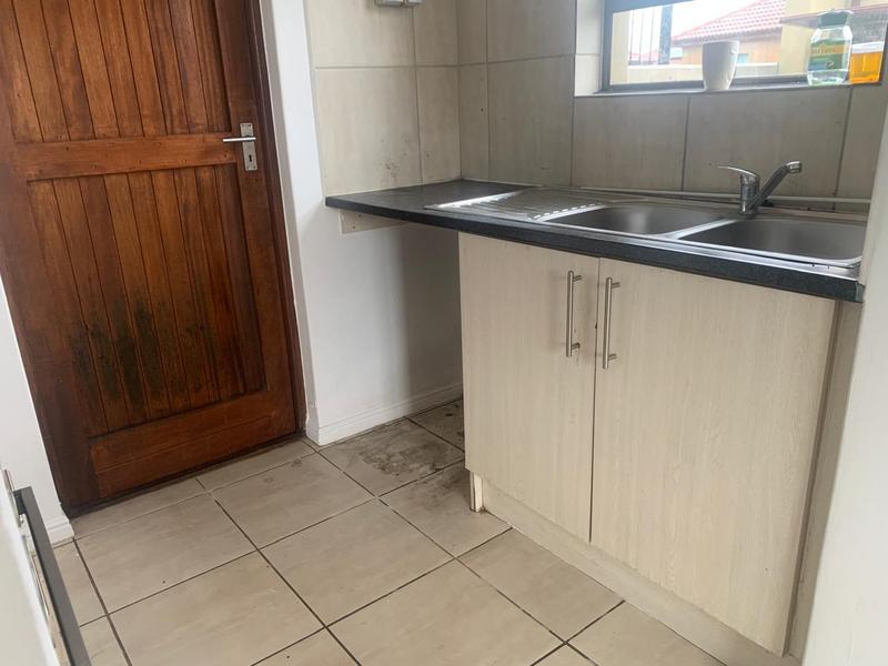 2 Bedroom Property for Sale in Westridge Western Cape